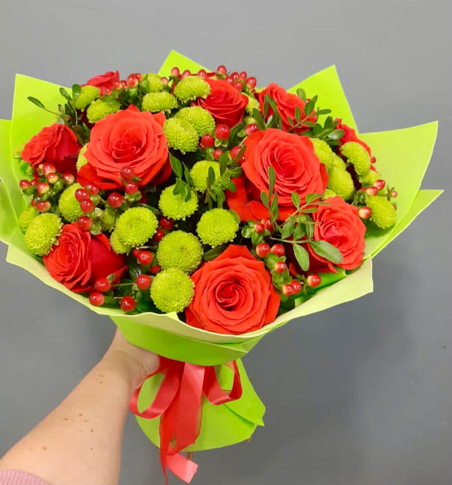 Букет цветов из: Хризантемы и Розы в Белой Калитве