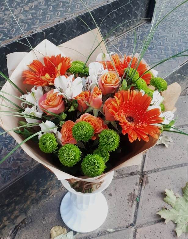 Букет цветов из: Герберы, Хризантемы, Альстромерии и Розы в Белой Калитве