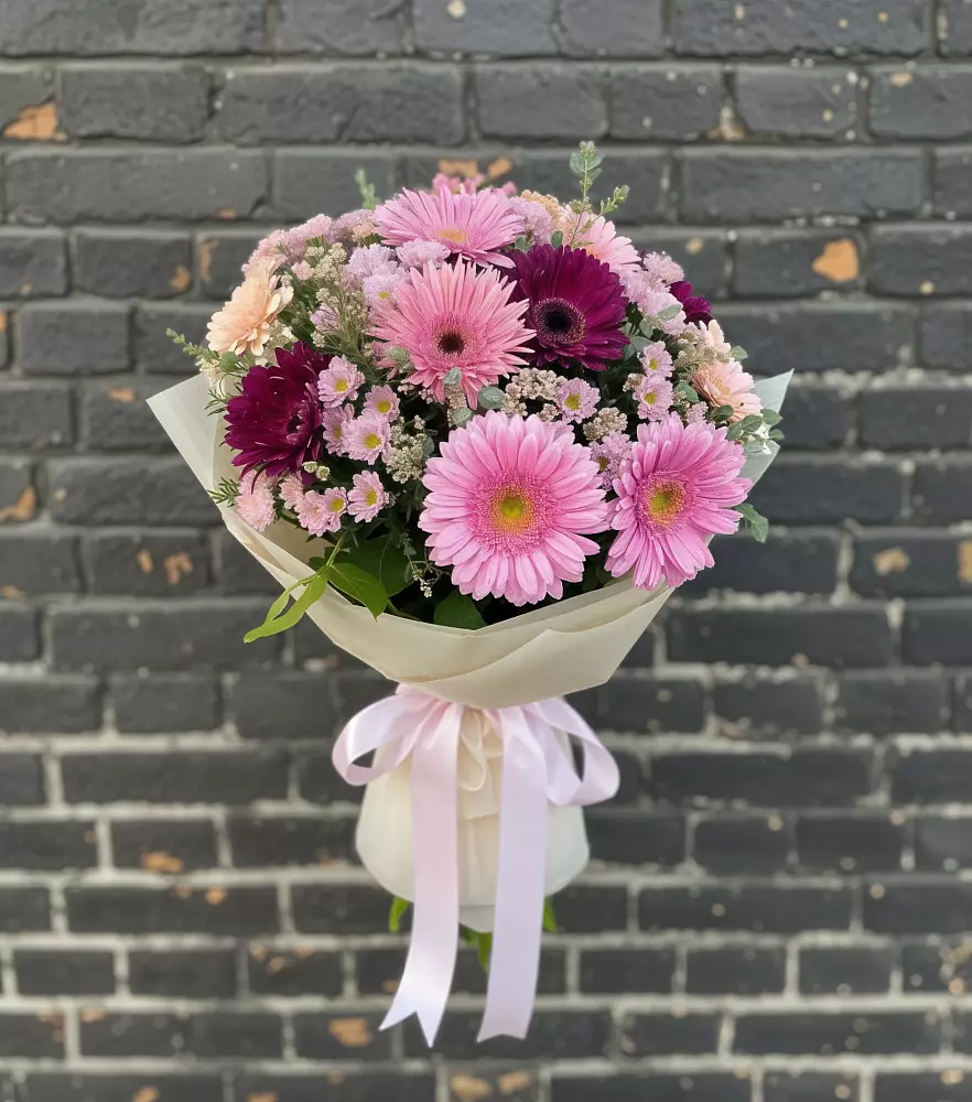 Букет цветов из: Герберы и Хризантемы в Белой Калитве