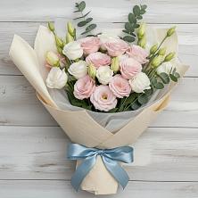 Букет цветов из:  Лизиантусы в Белой Калитве