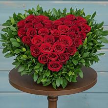 Цветочная композиция из Розы в виде сердца в Белой Калитве