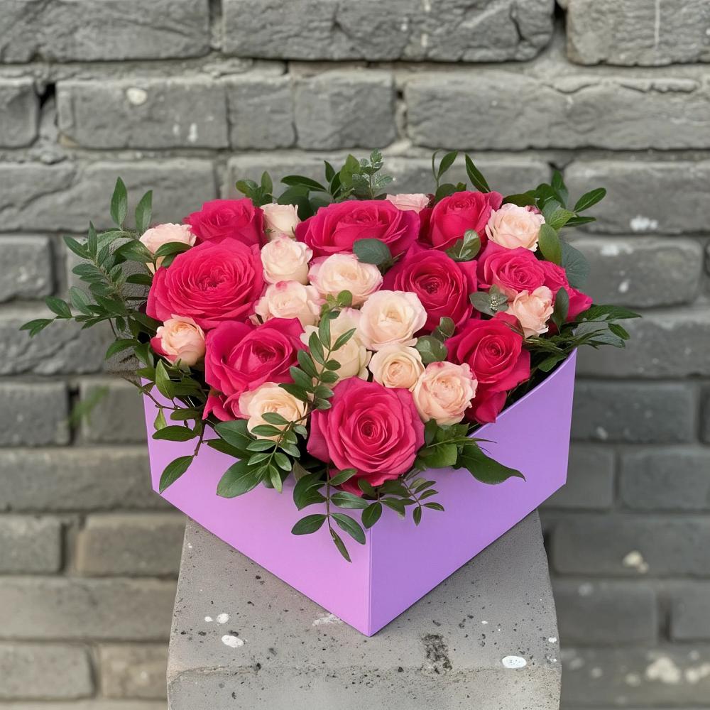 Цветочная композиция из Розы в коробке в Белой Калитве