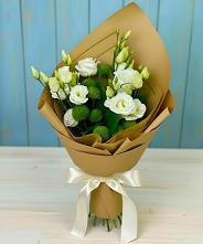 Букет цветов из:  Хризантемы и Лизиантусы в Белой Калитве