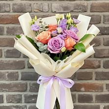 Букет цветов из:  Лизиантусы и Розы в Белой Калитве