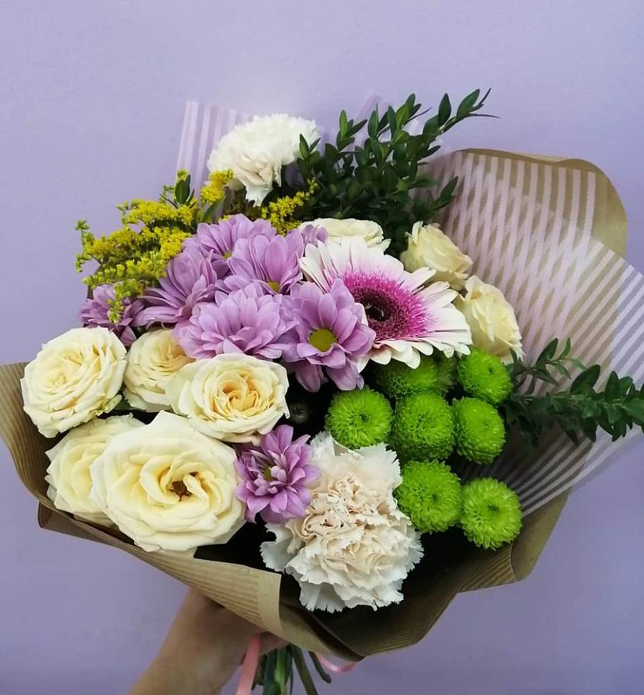 Букет цветов из: Хризантемы, Розы, Гвоздики и Герберы в Белой Калитве