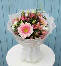 Букет цветов из:  Герберы, Альстромерии и Лизиантусы в Белой Калитве