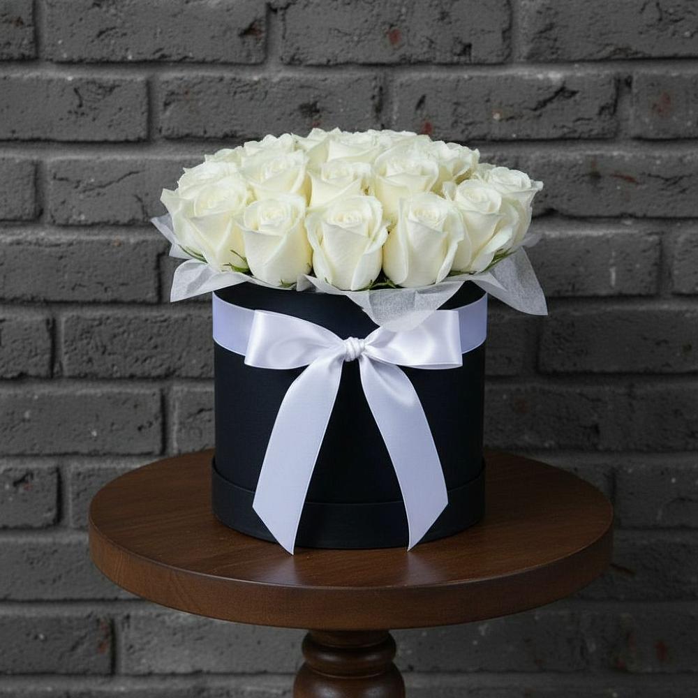 Цветочная композиция из Розы в шляпной коробке в Белой Калитве